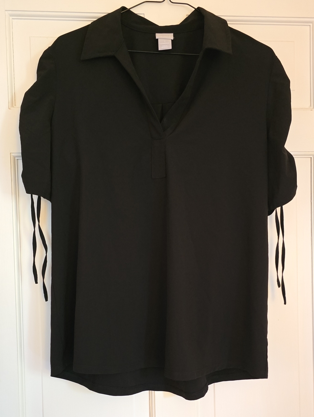 Chicos Zenergy Black V Neck Button-Front Blouse with Tie Sleeves Size 1